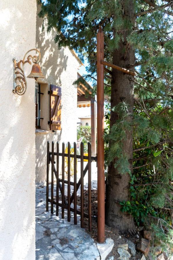 Cosy Studio Just A Stone'S Throw From The Beach Sainte-Maxime Exterior foto